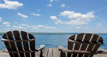 Lolly's Cottage - A Private Seneca Lake Experience!