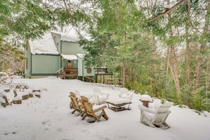 Property grounds - Rustic Intervale Hideaway w/ Deck & Wooded Views! (Intervale)