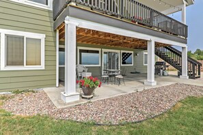 Outdoor dining - 4 Mi to Flathead Lake! Charming Mtn Escape (Polson)