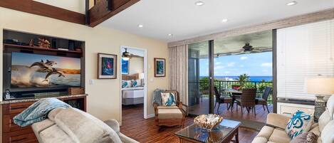 Fernseher, DVD-Player, Bücher