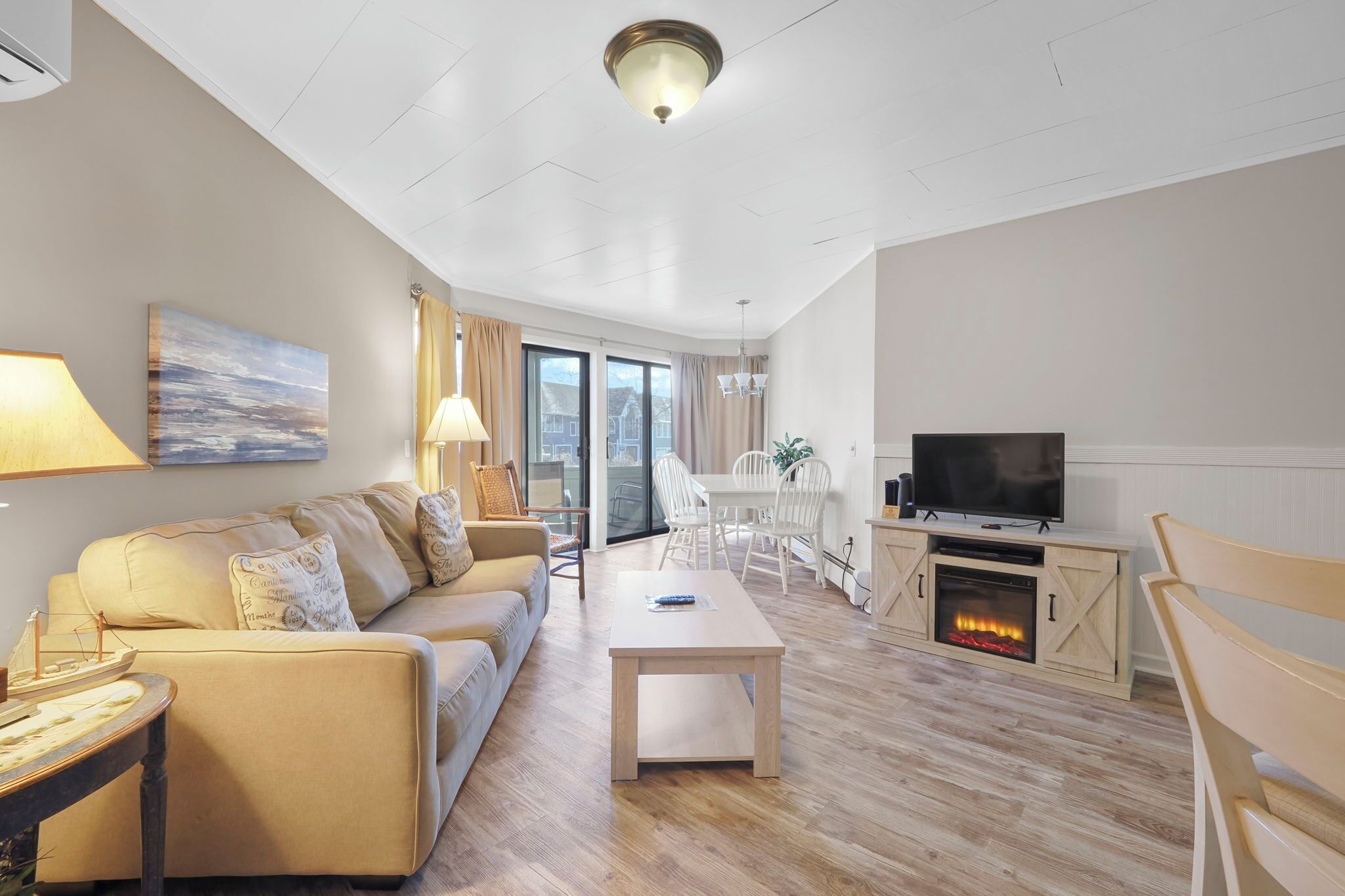 TV, fireplace, DVD player