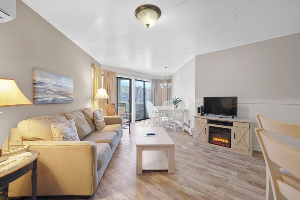 TV, fireplace, DVD player - Dog Friendly | Remodeled | Downtown Charlevoix Gem | Indoor/Outdoor Pool (Charlevoix)