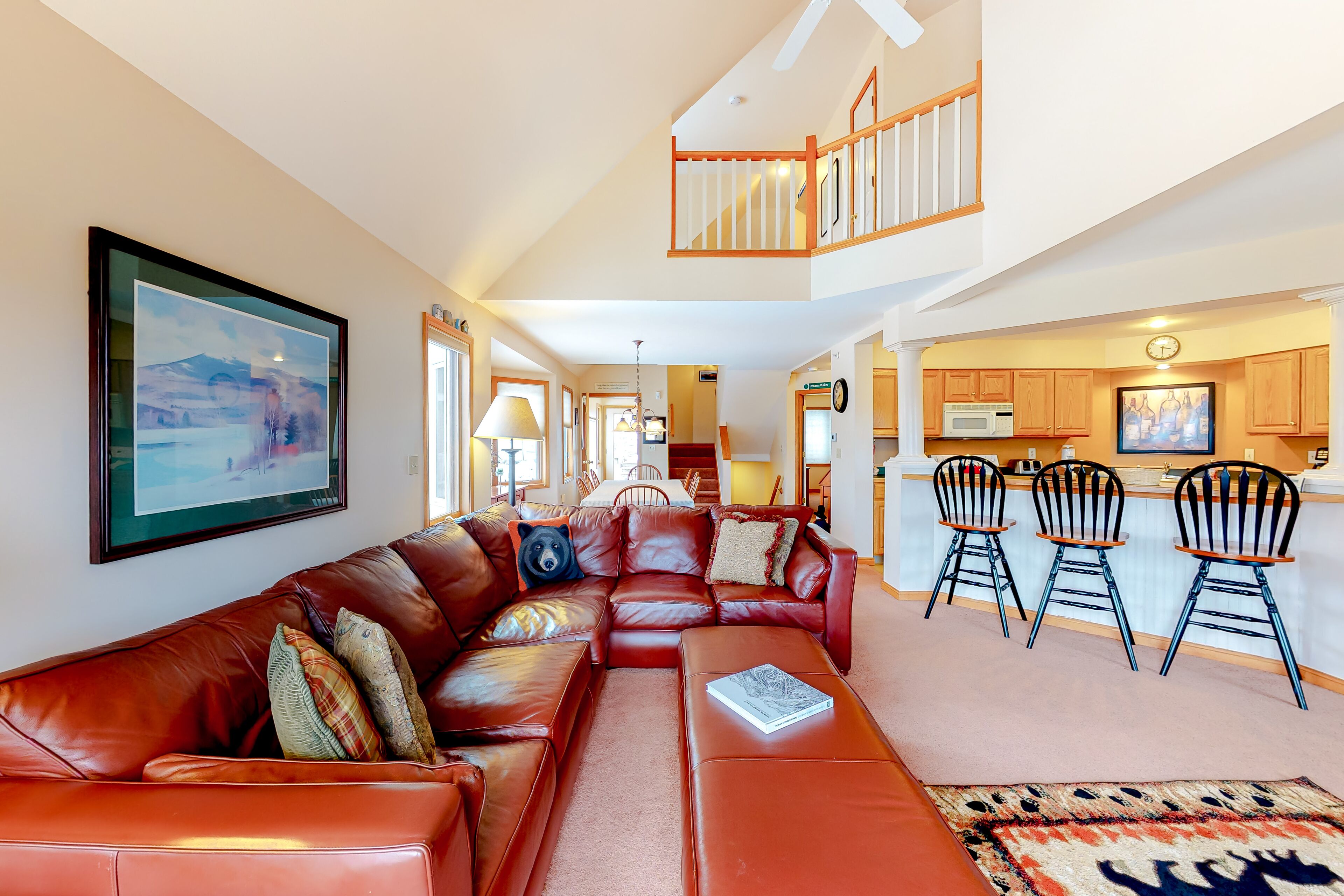 テレビ、暖炉、DVD プレーヤー、テーブルサッカー台