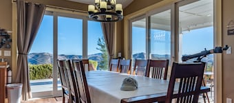 Hope's Place-Beautiful Home on 20 acres overlooking Lake Nacimiento!