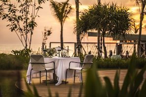 Breakfast, lunch, dinner served; international cuisine, beach views