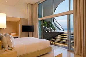Egyptian cotton sheets, premium bedding, down duvets, pillow-top beds - COMO Uma Canggu (Canggu)