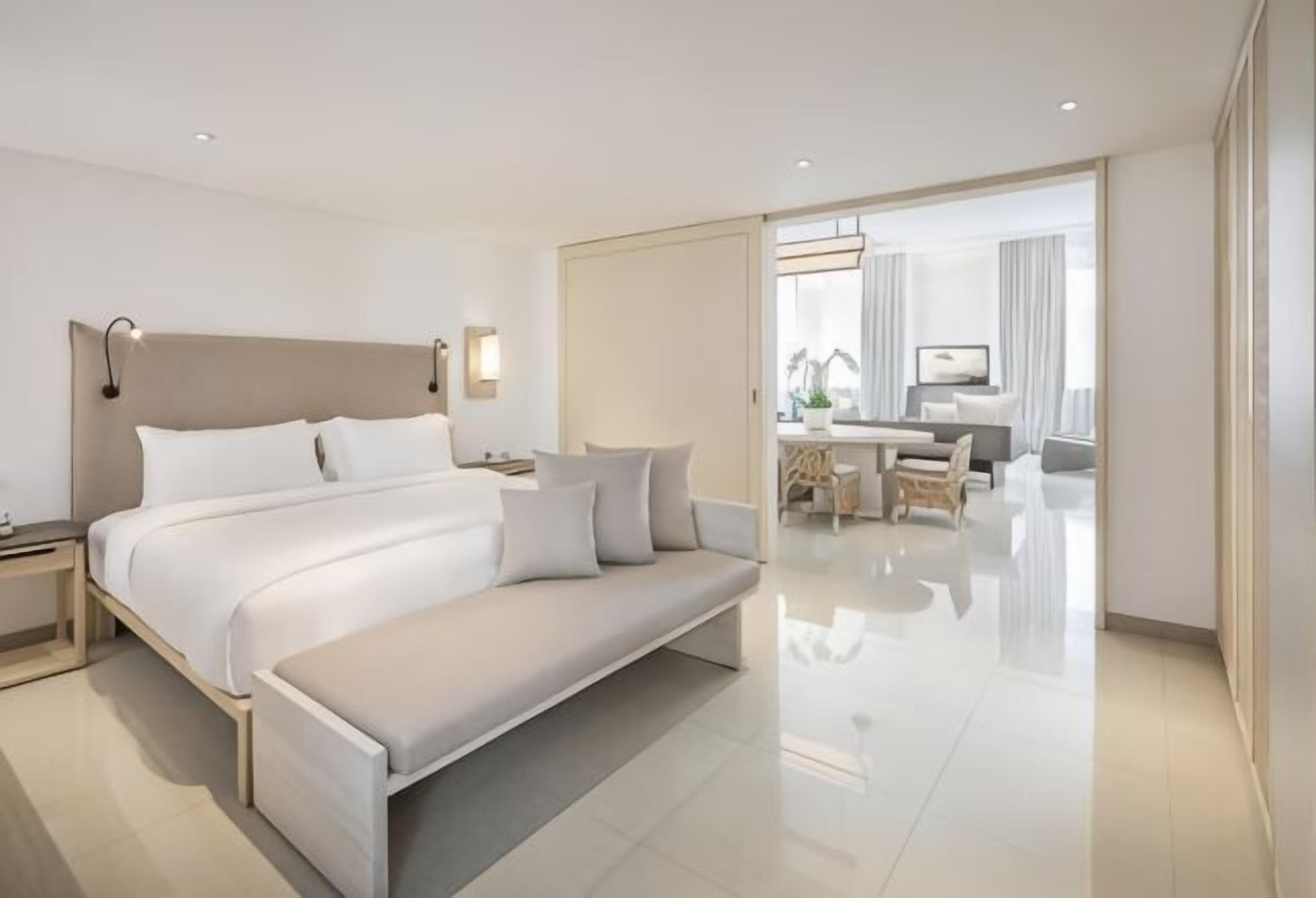 Egyptian cotton sheets, premium bedding, down duvets, pillow-top beds