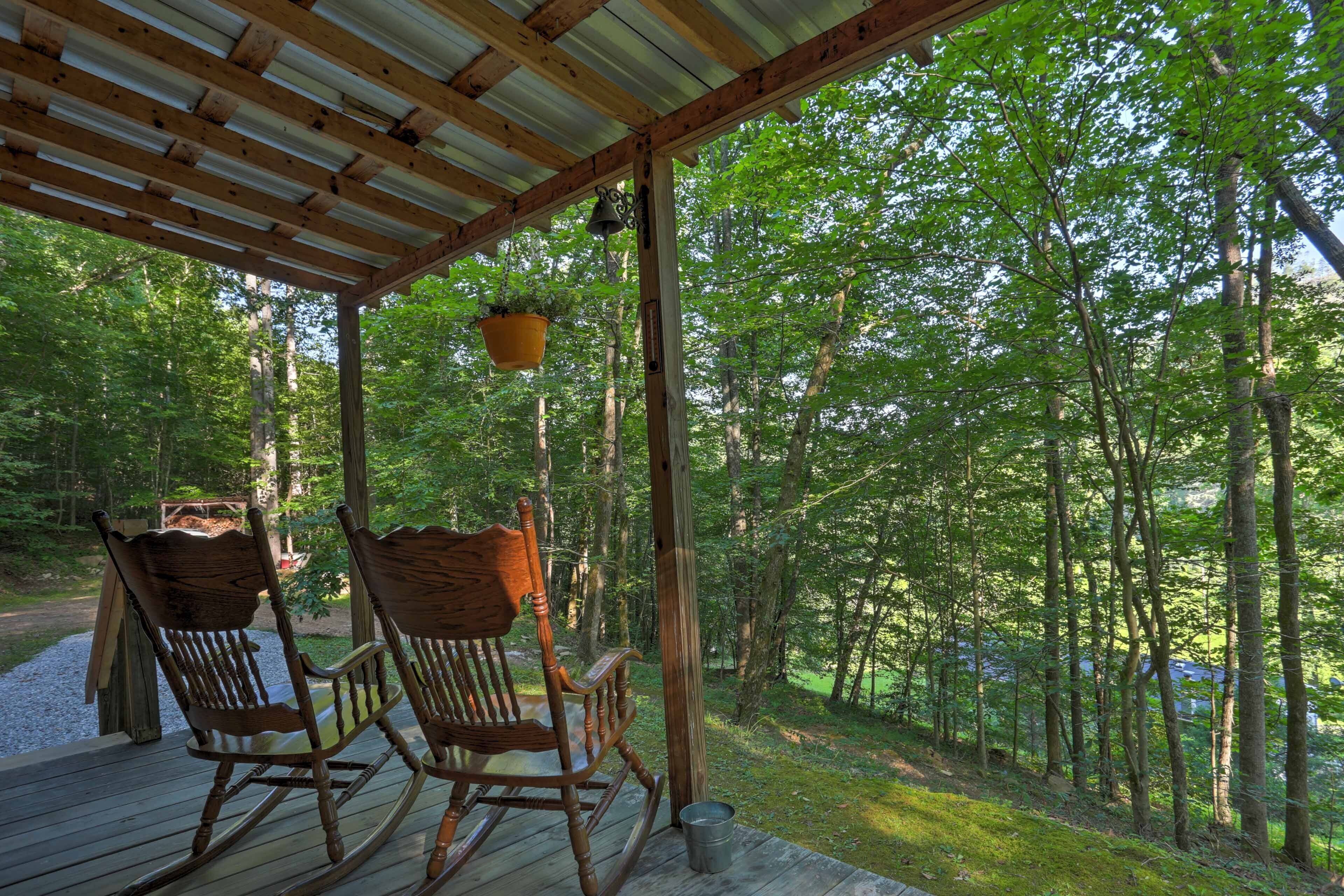Rustic Briceville Cabin w/ Porch Tucked in Forest!