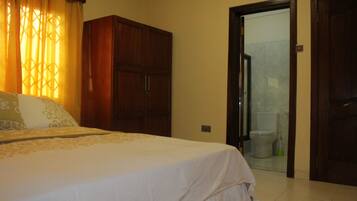 3 Schlafzimmer, Bügeleisen/Bügelbrett, WLAN, Bettwäsche