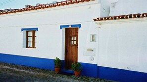 Exterior detail - Tia Luísa Cottage (country house) (Redondo)