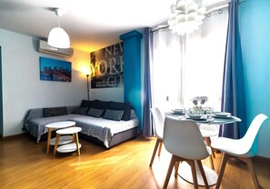Dining - PORTILLO APARTMENT  (Málaga)