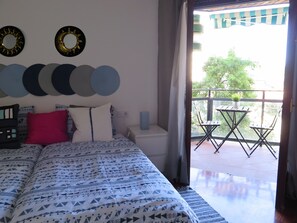 1 camera, ferro/asse da stiro, Wi-Fi, lenzuola