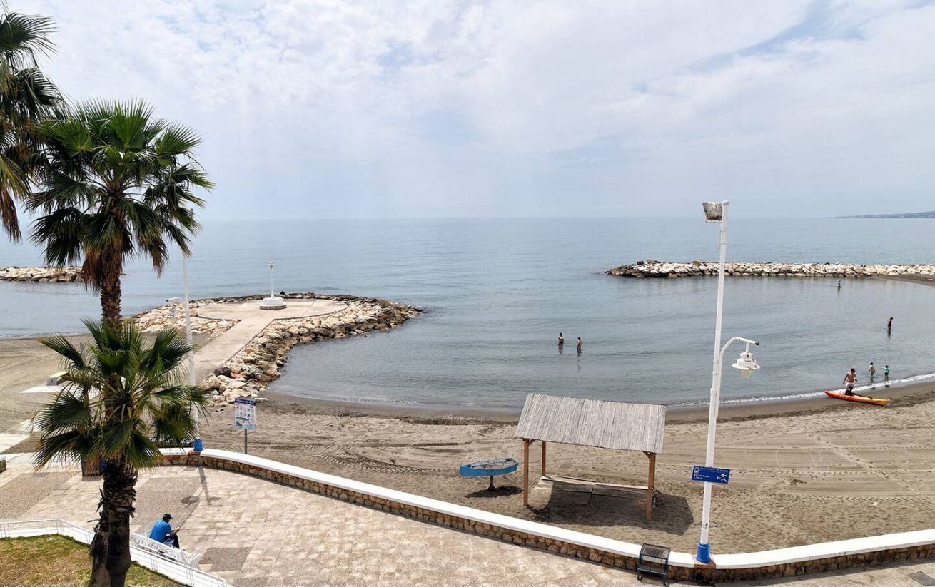 Una playa cerca