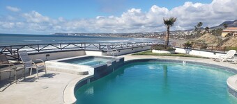 Casa Luna Llena- Pool - Jacuzzi - Beachfront Home