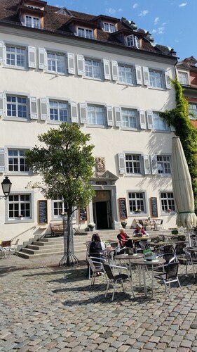 Spacious living on 54 sqm in the Palais am Schlossplatz - in the old town