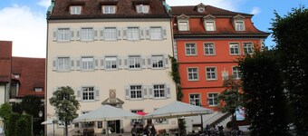 Spacious living on 54 sqm in the Palais am Schlossplatz - in the old town