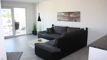 Smart-TV, DVD-Player, Stereoanlage