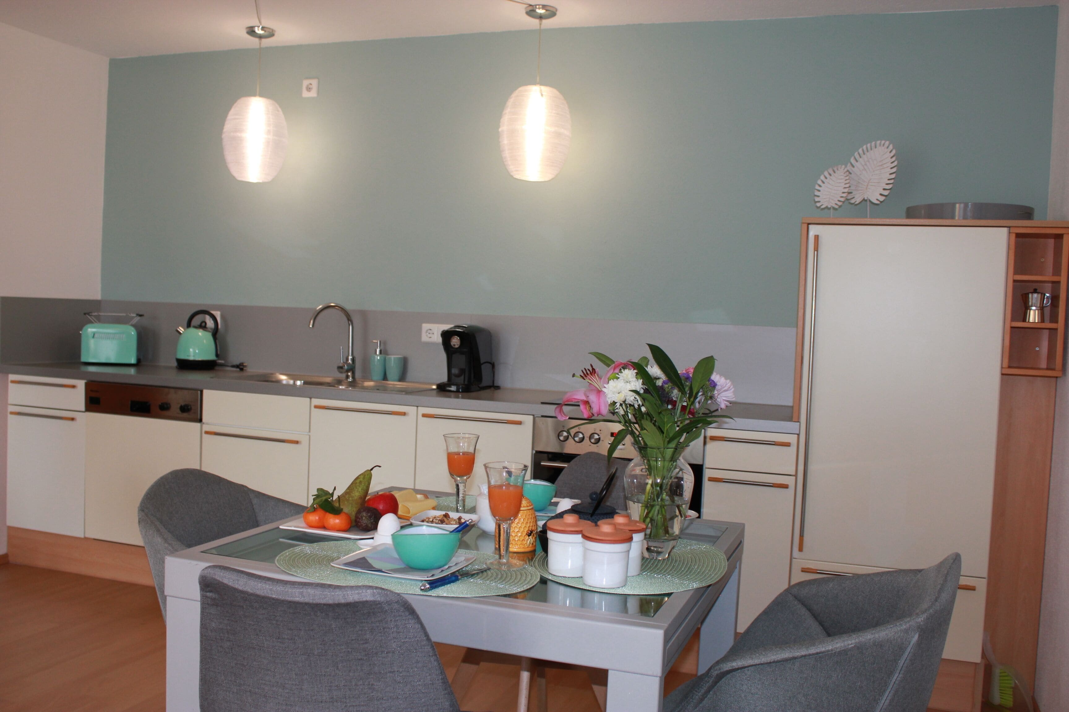 Kühlschrank, Ofen, Herdplatte, Geschirrspüler