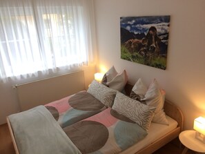 1 chambre, fer et planche à repasser, accès au Wi-Fi (inclus)
