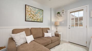 Smart TV, fireplace, DVD player, video library