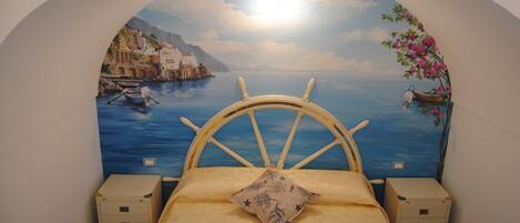 1 bedroom, in-room safe, desk, iron/ironing board