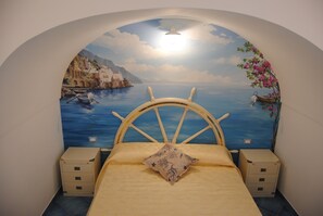 1 Schlafzimmer, Zimmersafe, Schreibtisch, Bügeleisen/Bügelbrett