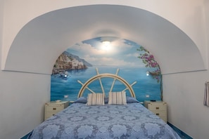 1 bedroom, in-room safe, desk, iron/ironing board