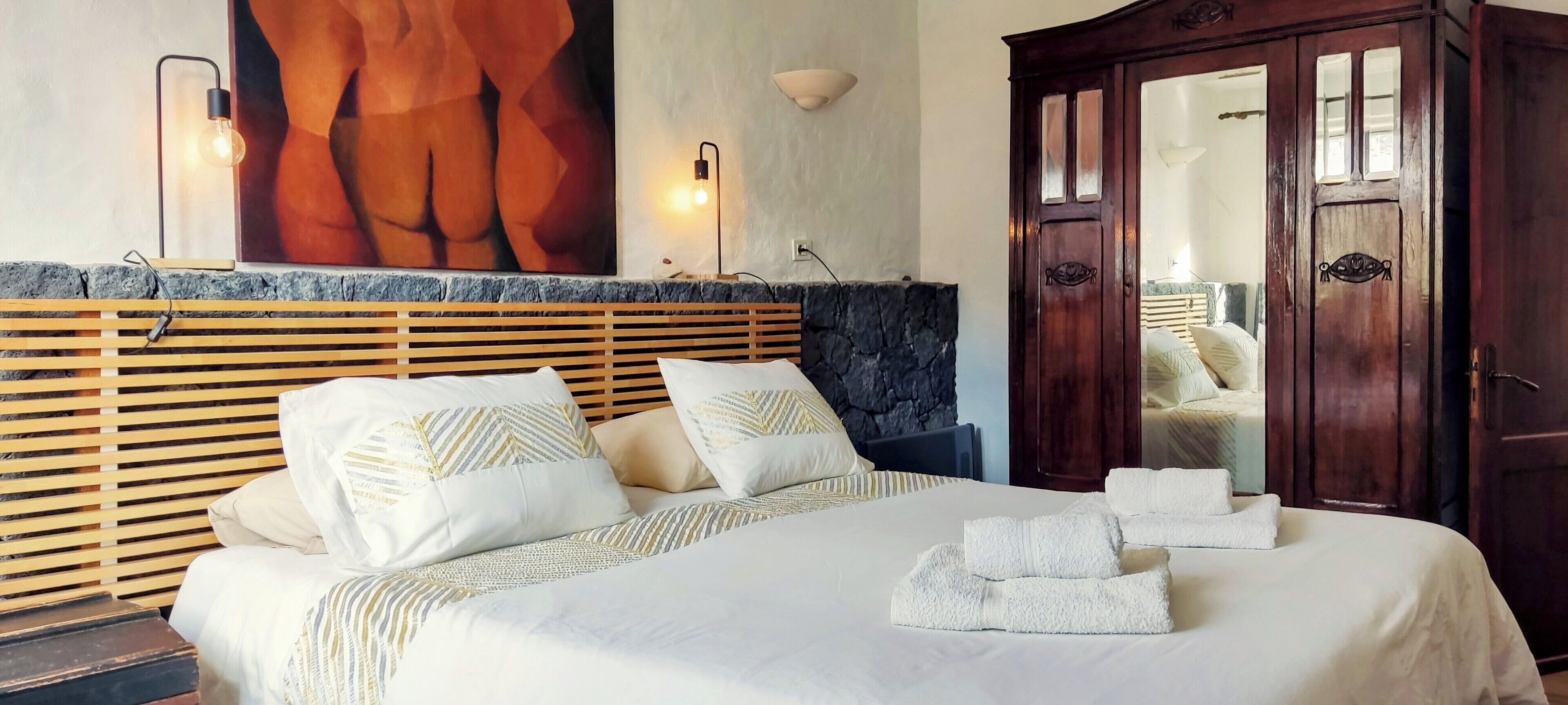 2 bedrooms, iron/ironing board, travel crib, free WiFi