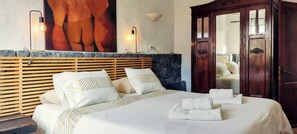 2 bedrooms, iron/ironing board, travel crib, free WiFi - VV - Rural Guesthouse near the volcanoes with splendid sea view for 4 persons (La Asomada)