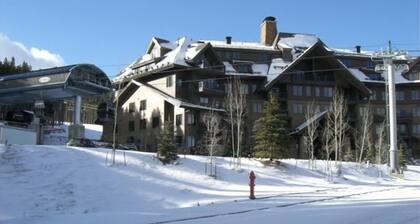 Luxurious Crystal Peak Lodge, 2 BR/2 BA, Ski-in/Ski-Out