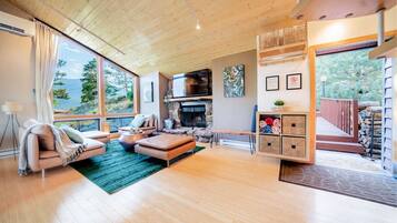 Buku, layanan streaming, dan peralatan stereo