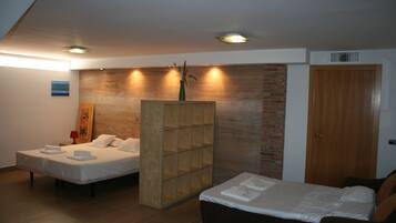 4 chambres, fer et planche Ă repasser, Wi-Fi, draps fournis