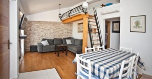 TV, DVD player, books, stereo