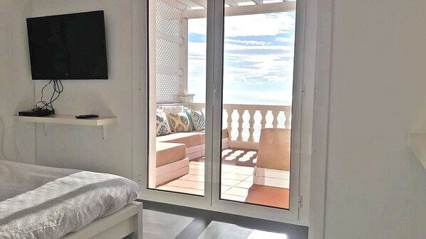 2 chambres, fer et planche à repasser, Wi-Fi gratuit, draps fournis