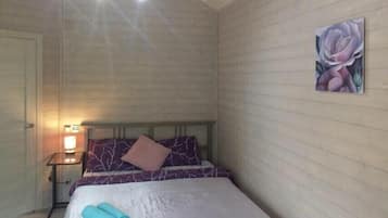 2 quartos, ferros/tábuas de passar roupa, acesso à internet