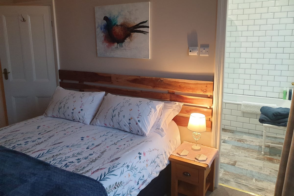 Deluxe Double or Twin Room | 1 bedroom, Egyptian cotton sheets, premium bedding