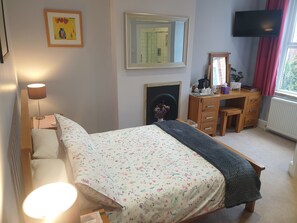 1 bedroom, Egyptian cotton sheets, premium bedding - Lyndene (Sheffield)