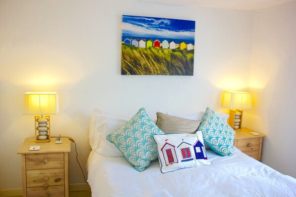 3 makuuhuonetta, silitysrauta/-lauta, ilmainen Wi-Fi, vuodevaatteet