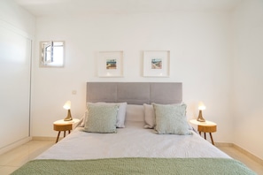 2 bedrooms, in-room safe, iron/ironing board, travel crib