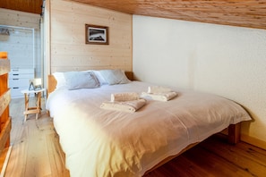 1 bedroom, WiFi, bed sheets