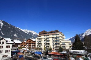Exterior - Chamonix Apartment - split level property, amazing central location - With WIFI (Chamonix-Mont-Blanc)