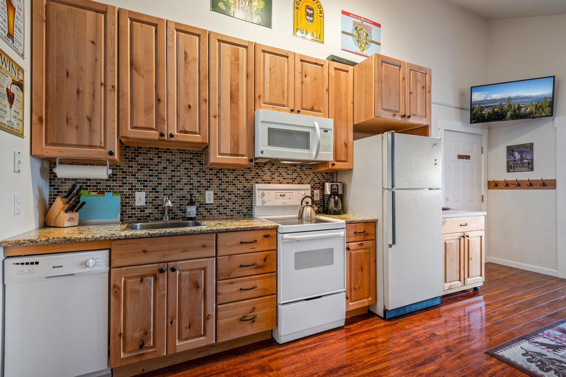 冰箱、微波炉、烤箱、洗碗机