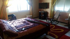 3 bedrooms, iron/ironing board, travel cot, free WiFi - Villa rental in Casablanca  (CASABLANCA)