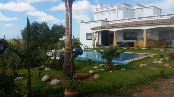 Exterior - Villa rental in Casablanca  (CASABLANCA)
