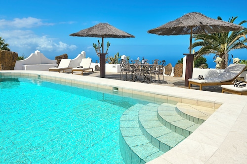 Finca Fortuna-Casa LUNA feel-good oasis/ dream location/ saltwater pool/ sunny side