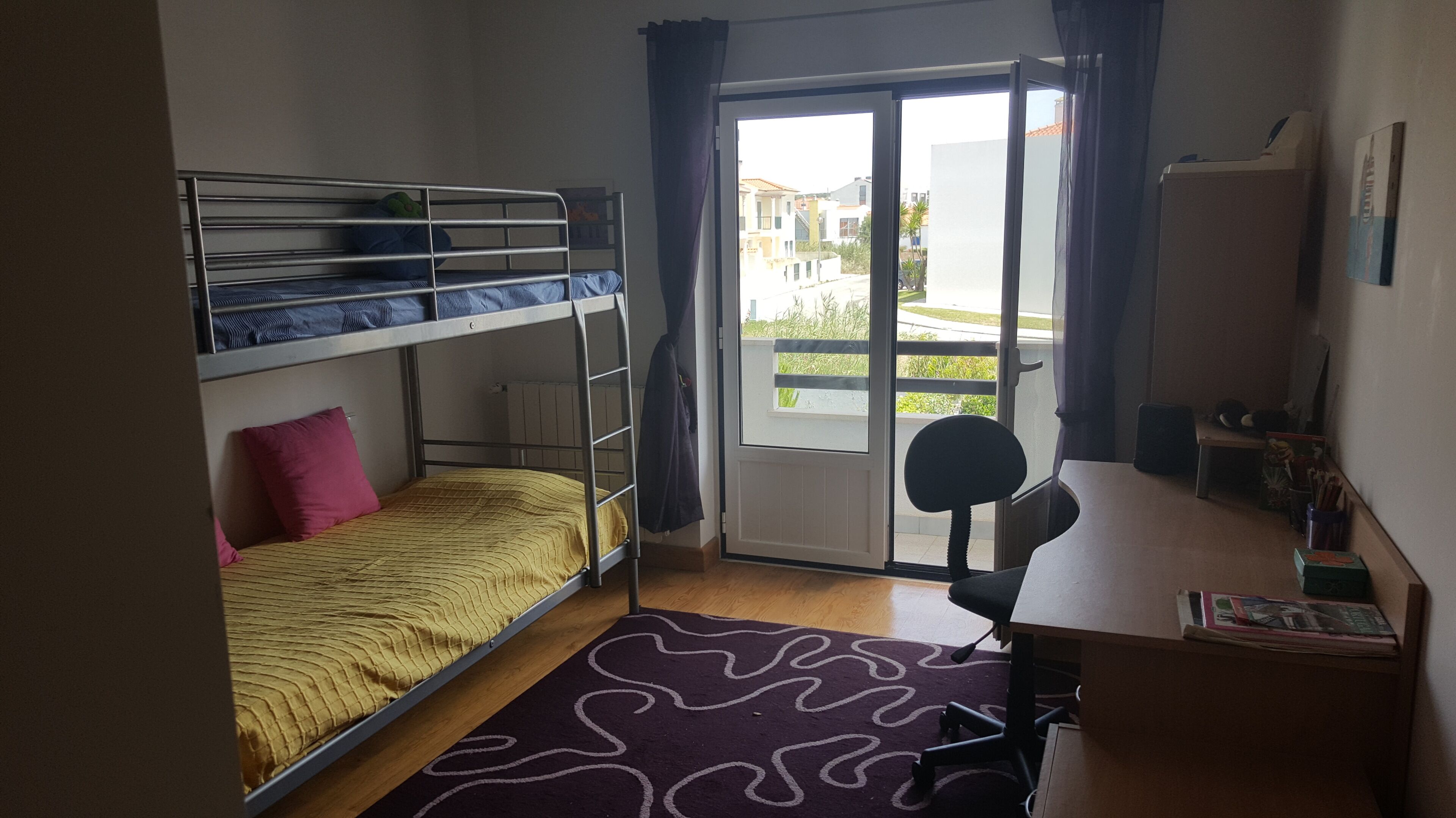 4 quartos, ferros/tábuas de passar roupa, berço de viagem, Wi-Fi