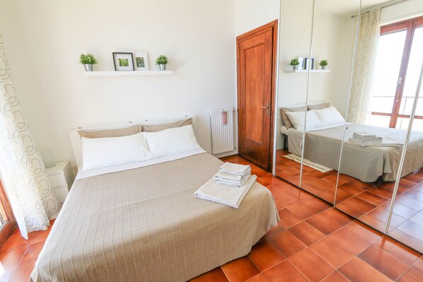 2 Schlafzimmer, Bügeleisen/Bügelbrett, Reisekinderbett, kostenloses WLAN