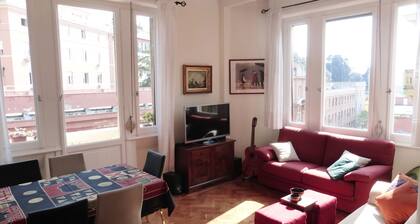 Attraktive Wohnung renoviert gerade ideal für Genua Besuch