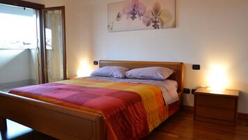 1 camera, una cassaforte in camera, ferro/asse da stiro