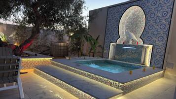 Piscine extérieure